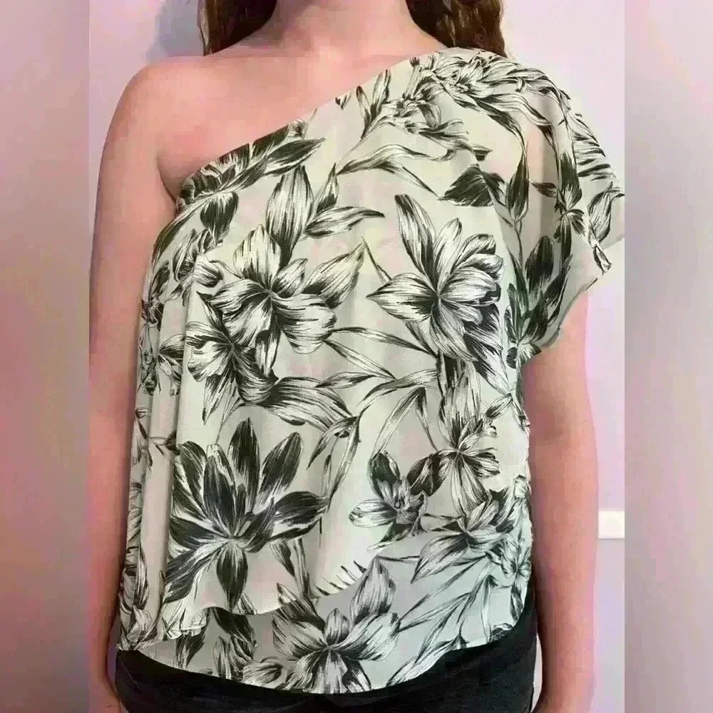 Banana Republic off the shoulder top